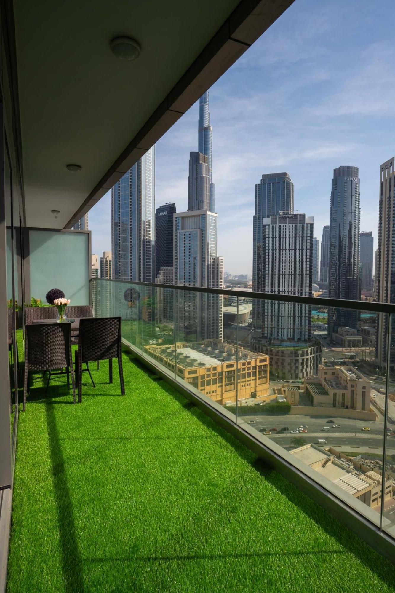 Апартаменты Burj Khalifa Views 2Br With Infinity Pool Downtown Дубай Экстерьер фото